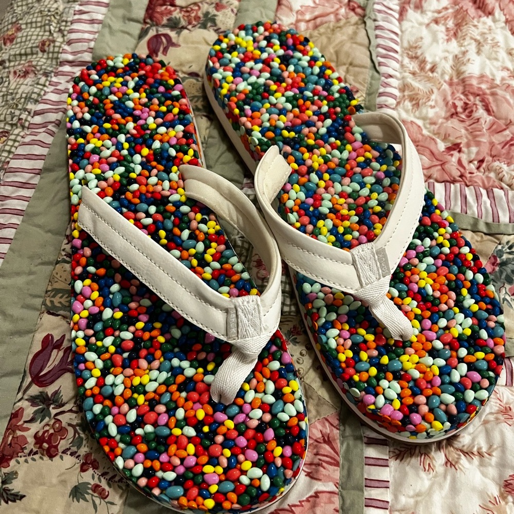 Sankuk White Strap Bubblecush Flip Flops with Multicolor Beaded Footbed